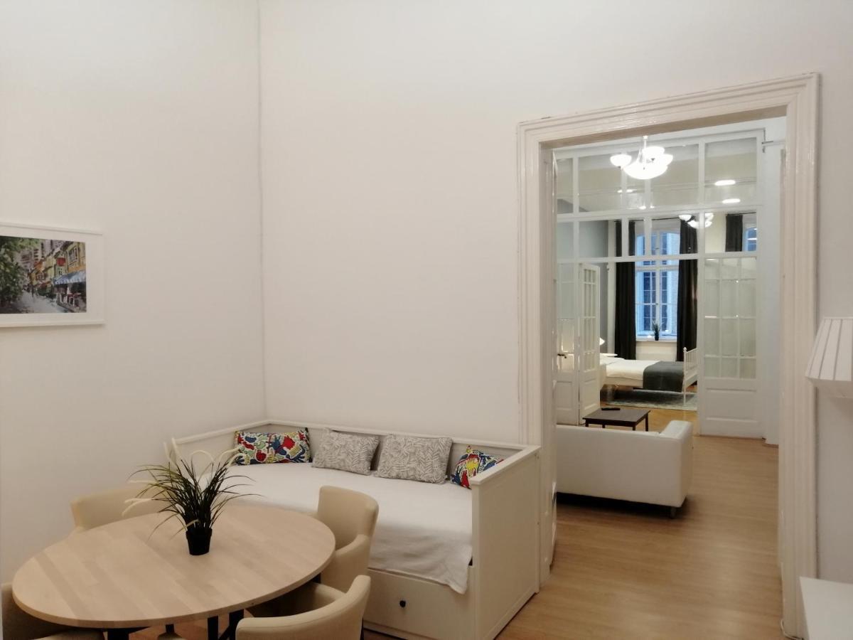 Filinhome Zmaj Jovina Suite Новий Сад Екстер'єр фото